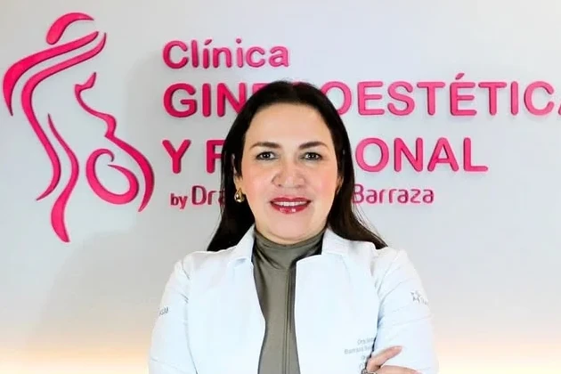 Dra. Maricruz Barraza en su consultorio